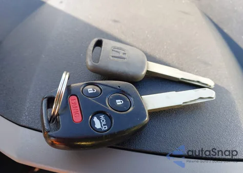 2013 Honda Pilot Touring z USA, uszkodzony, nr VIN 5FNYF4H96DB039369